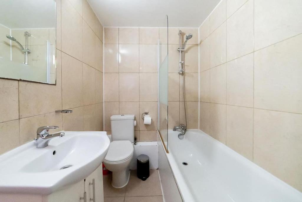 2 Bedroom Apartment Londyn Zewnętrze zdjęcie