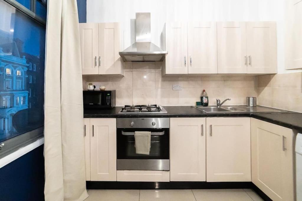 2 Bedroom Apartment Londyn Zewnętrze zdjęcie